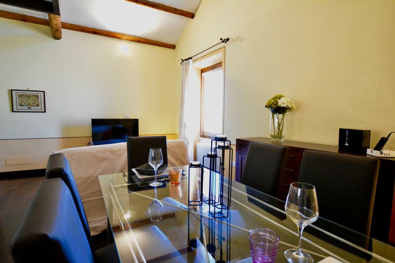 Romantic Suite Canelles Cagliari Bagian luar foto