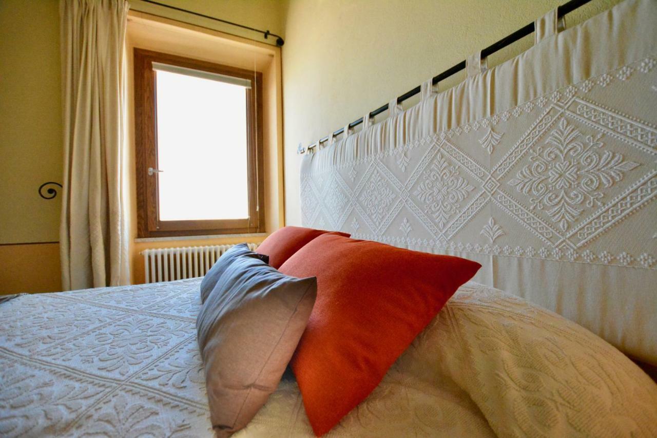 Romantic Suite Canelles Cagliari Bagian luar foto