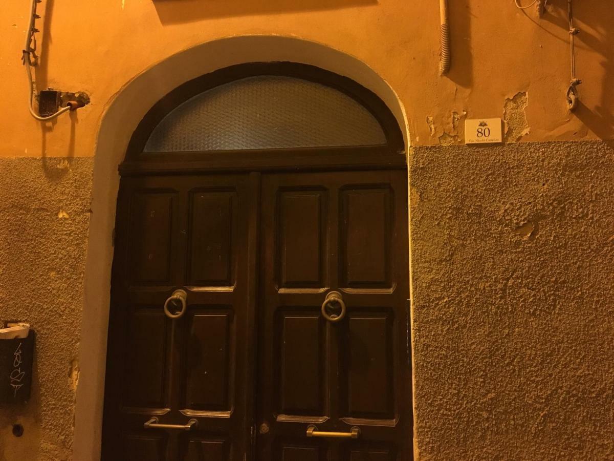 Romantic Suite Canelles Cagliari Bagian luar foto