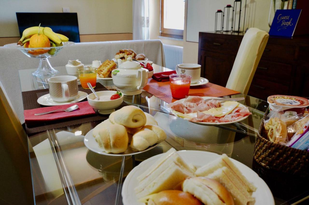 Romantic Suite Canelles Cagliari Bagian luar foto