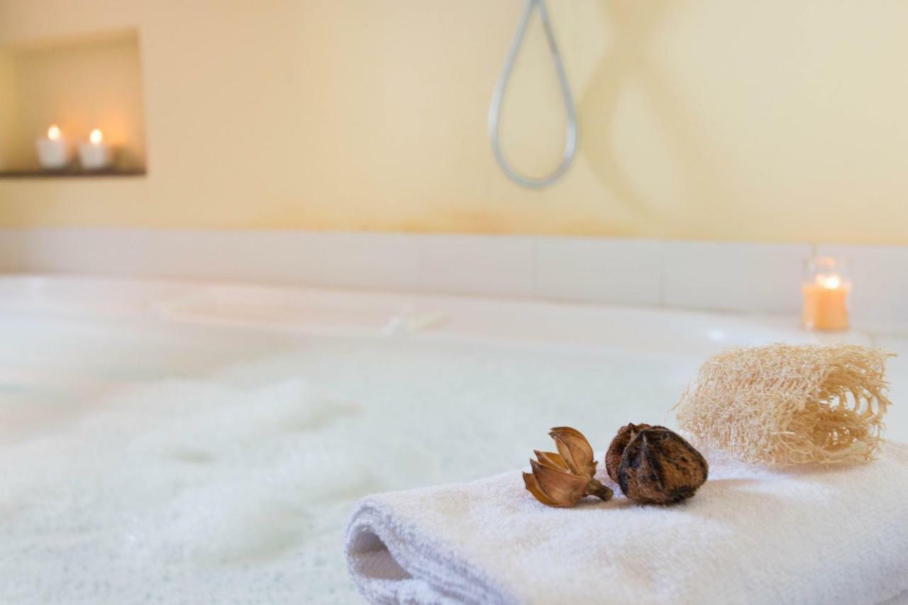 Romantic Suite Canelles Cagliari Bagian luar foto