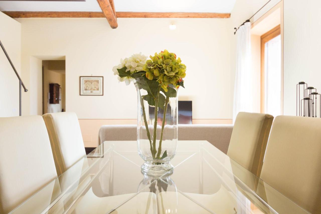 Romantic Suite Canelles Cagliari Bagian luar foto