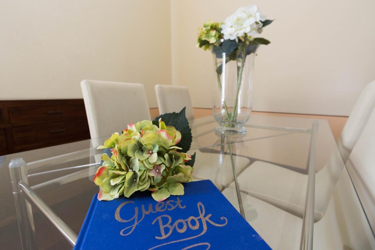 Romantic Suite Canelles Cagliari Bagian luar foto